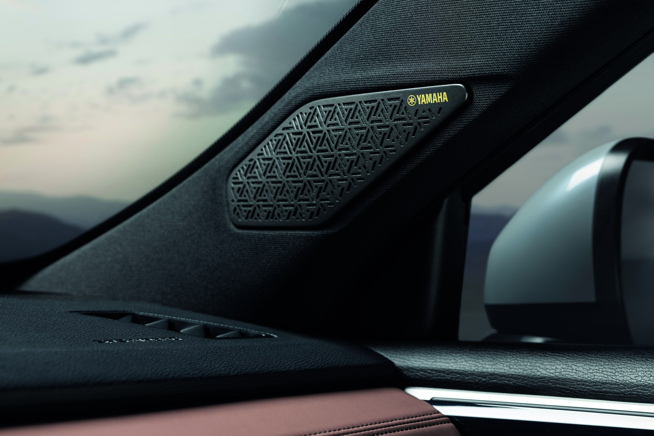 Yamaha-Premium-Soundsystem im Mitsubishi Outlander